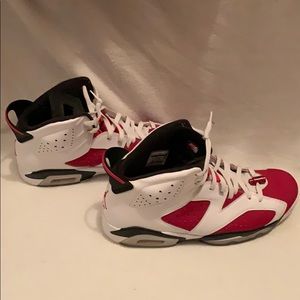 Jordan retro 6 sneakers.